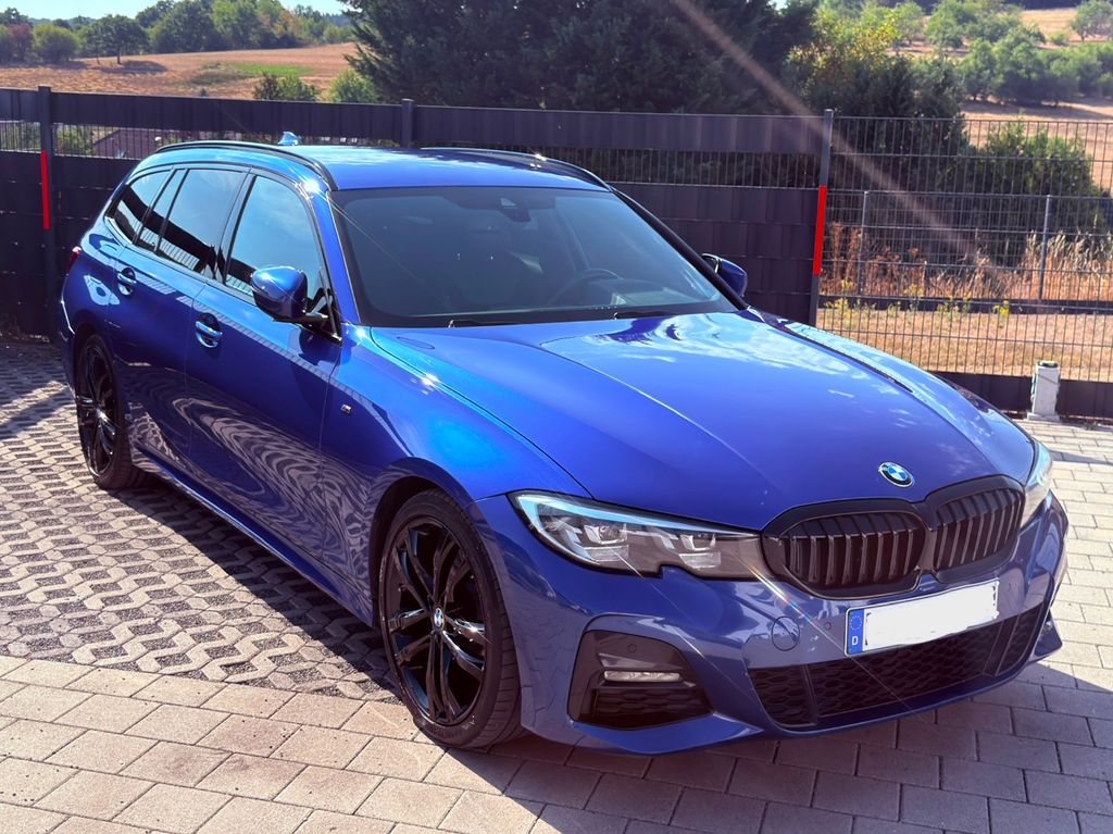 Image of BMW 320