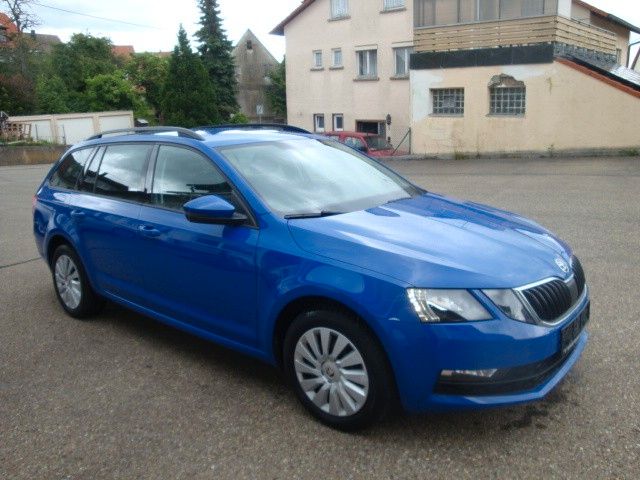 Skoda Octavia 1.6 TDI Ambition Combi + Navi+PDC v.u.hi