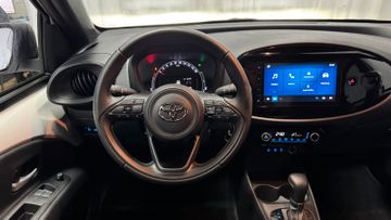 Fahrzeugverkauf 14 Toyota Aygo X Automatik LED Kamera SH