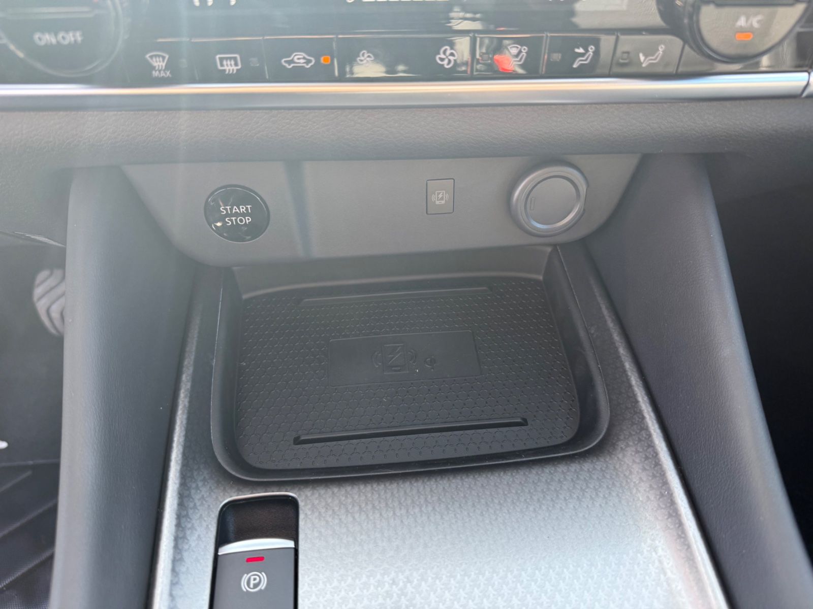 Fahrzeugabbildung Nissan Qashqai N-Connecta - 360°Kamera, KP, WP