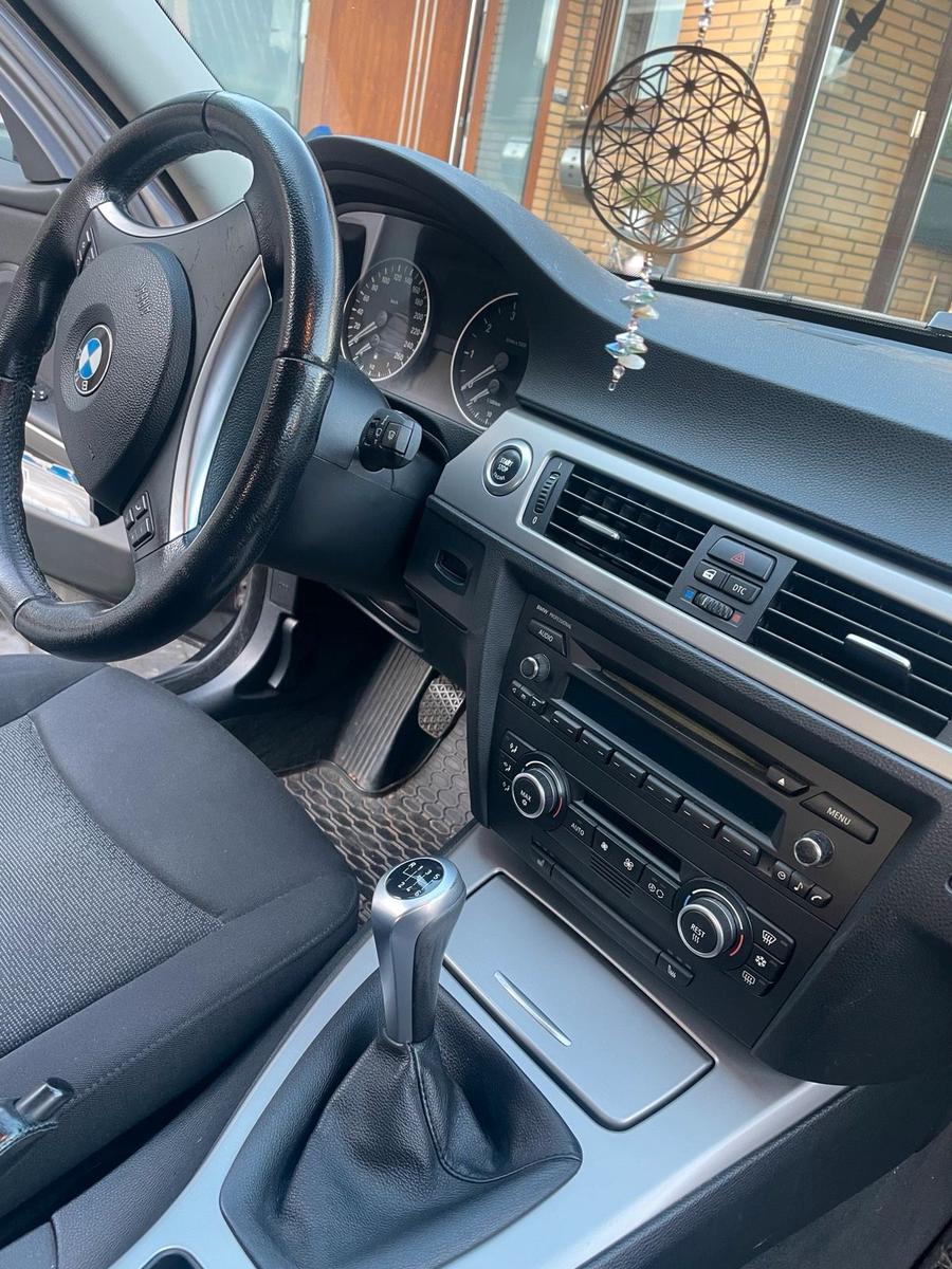 BMW 318 2007 — photo 10