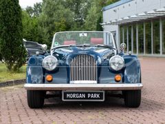 Fahrzeugabbildung Morgan Plus 4 *Sport Blue/ Muirhead Red*