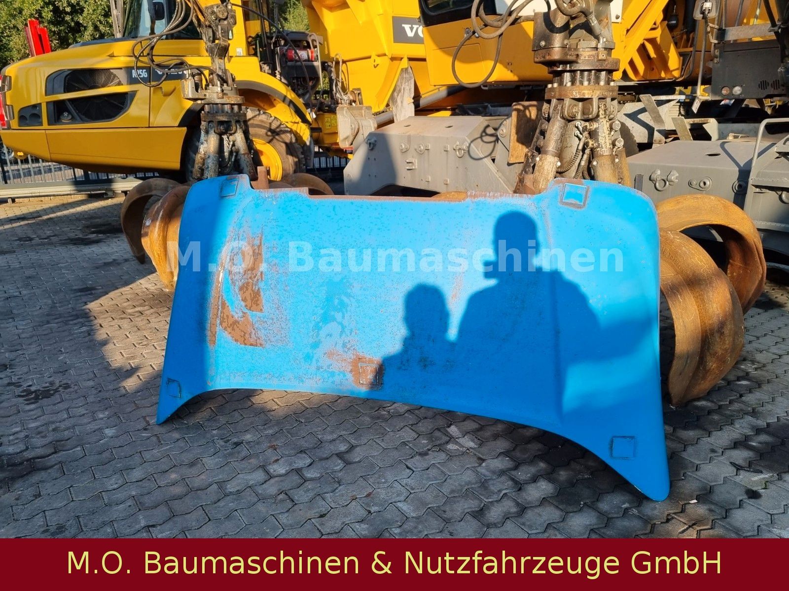 Fahrzeugabbildung Scania 420 - 124 L / Euro 3 / EPS /