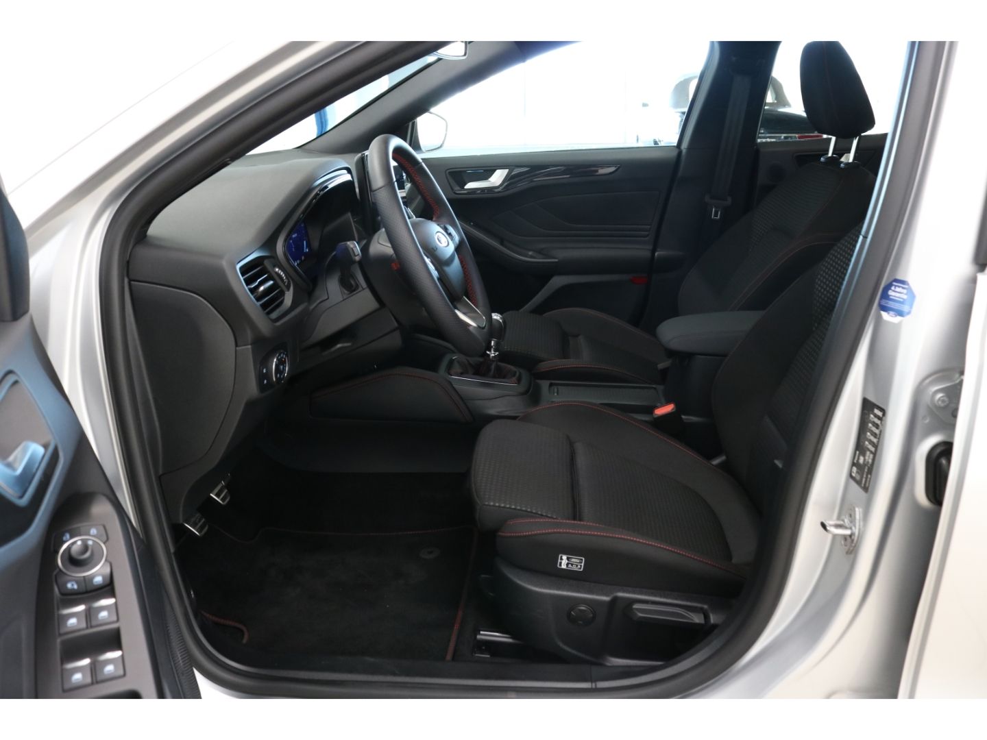 Fahrzeugabbildung Ford Focus Turnier ST-Line X 1.0 LED/Navi/B&O-Sound