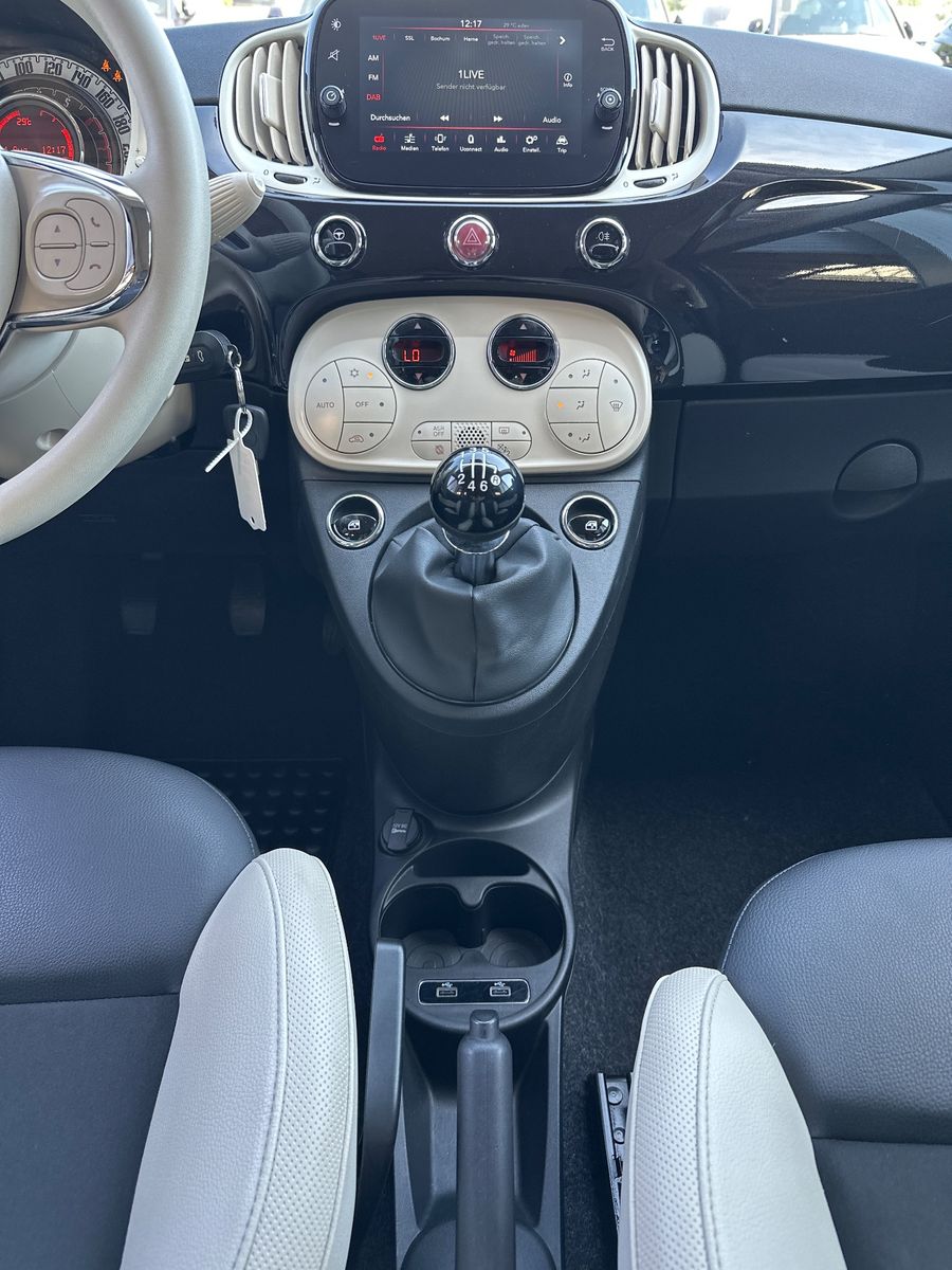 Fahrzeugabbildung Fiat 500C 1.0 GSE Mild-Hybrid Dolcevita CARPLAY