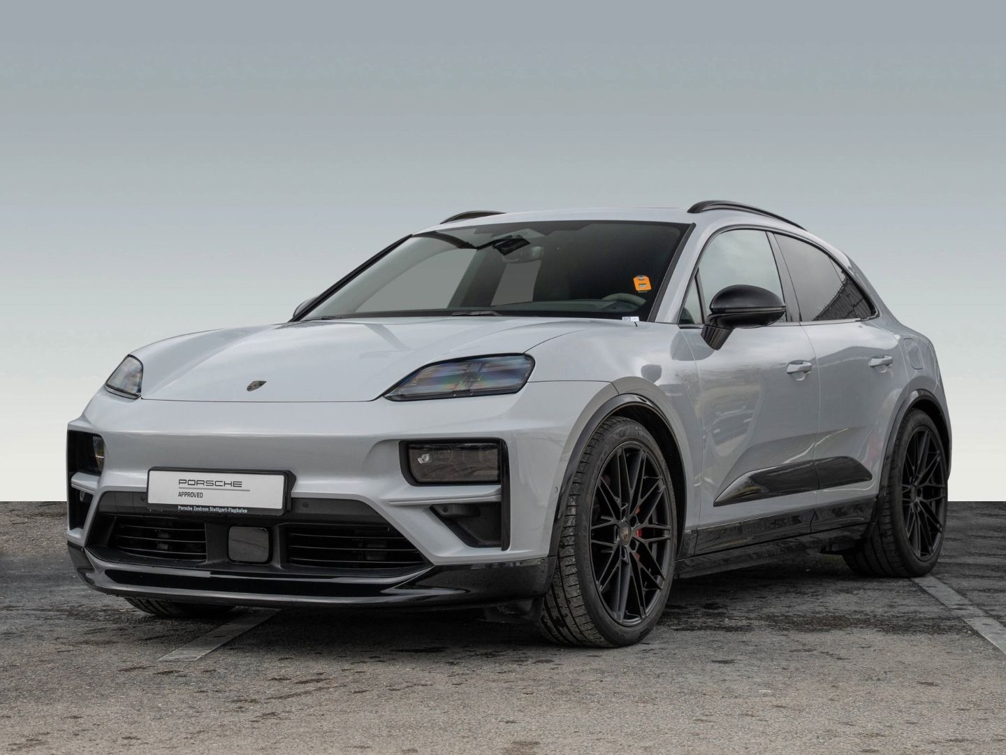 Porsche Macan Electric Turbo Burmester HeadUp InnoDrive