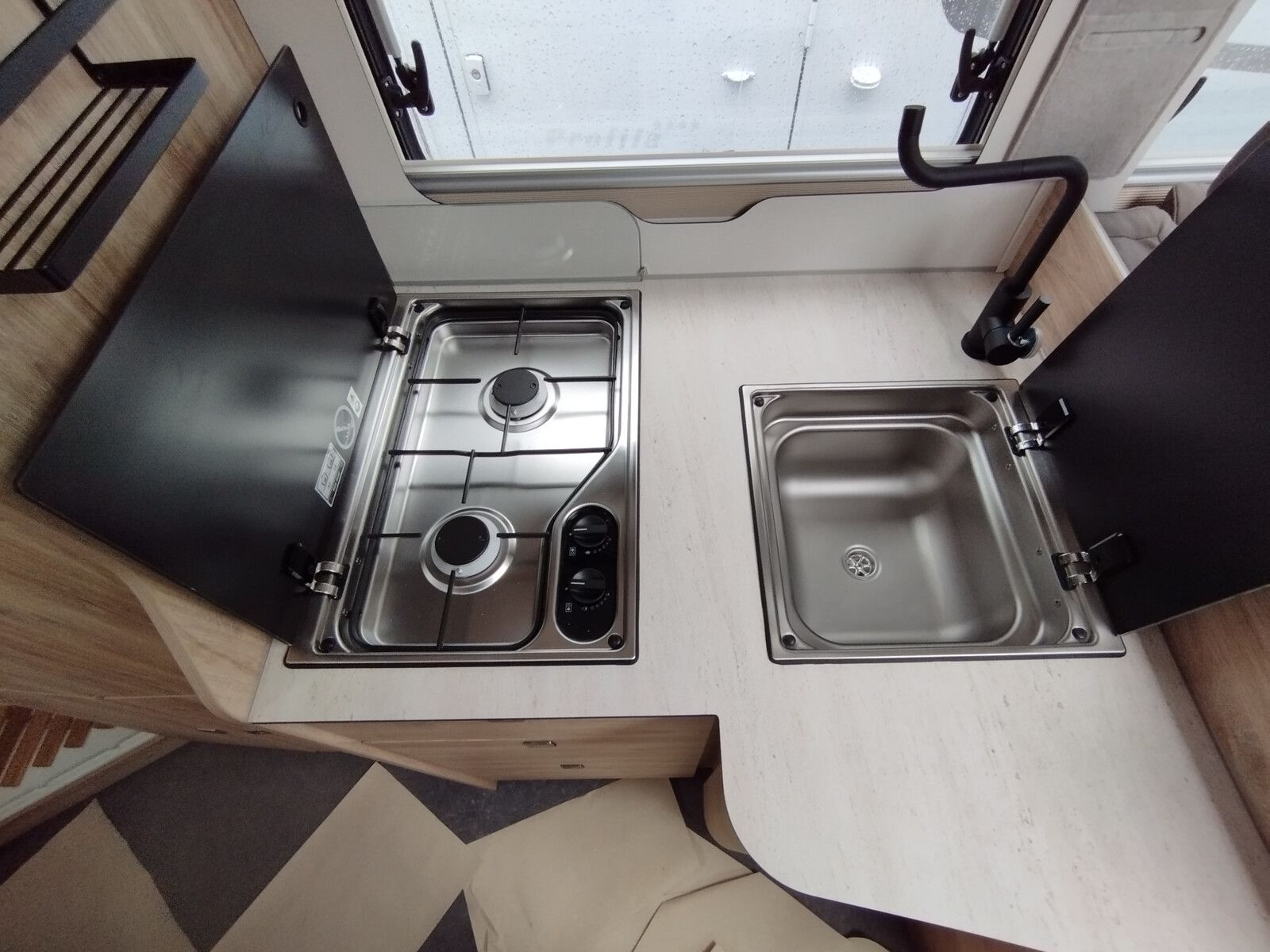 Fahrzeugabbildung Eura Mobil Profila T PT 675 SB Mondial Paket