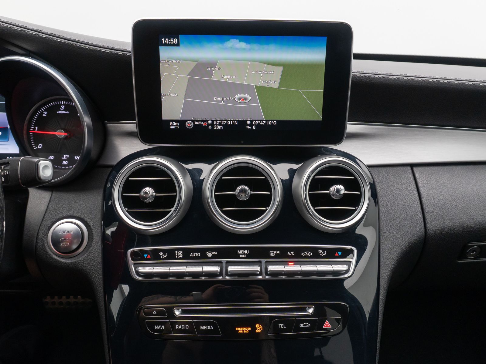 Fahrzeugabbildung Mercedes-Benz C 220 BlueTec/d AMG Line Kamera AHK HUD Sport LM