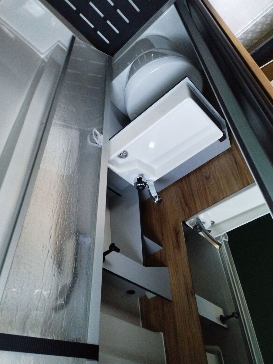 Fahrzeugabbildung Karmann Dexter 4x4 DE 560 AW Allrad 4x4, Rückfahrkamera