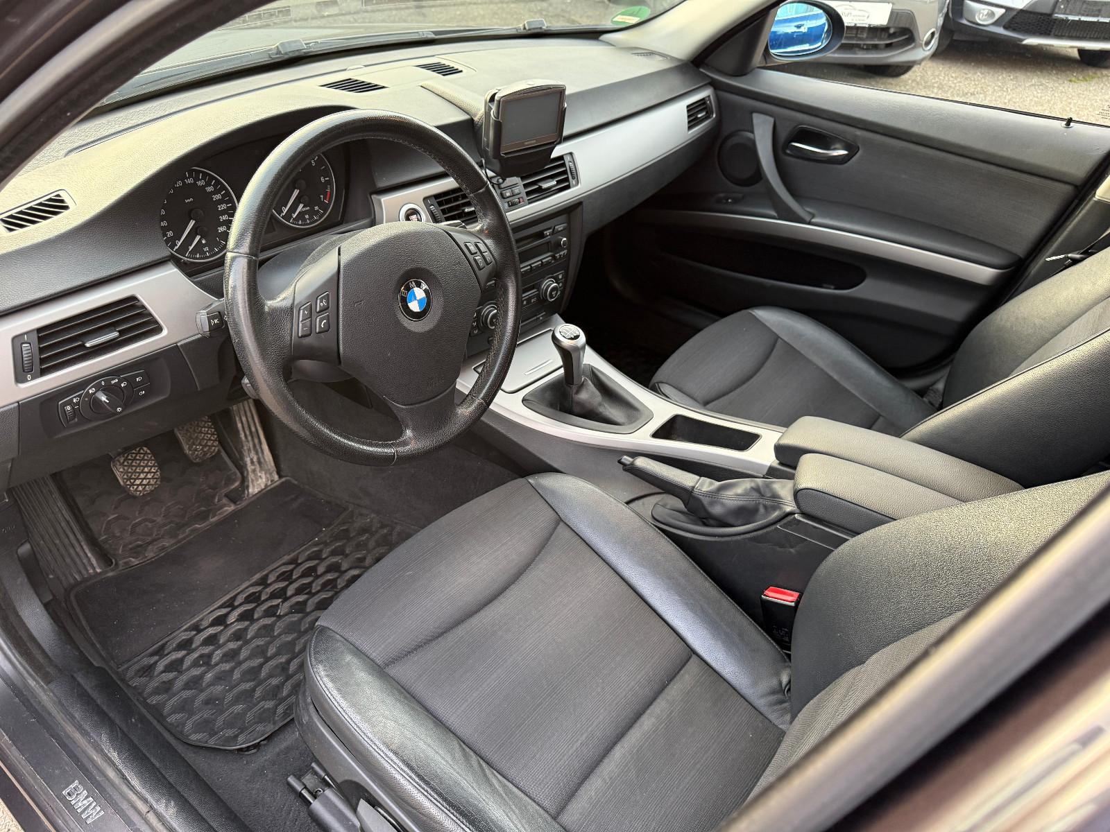 BMW 320 2007 — photo 11