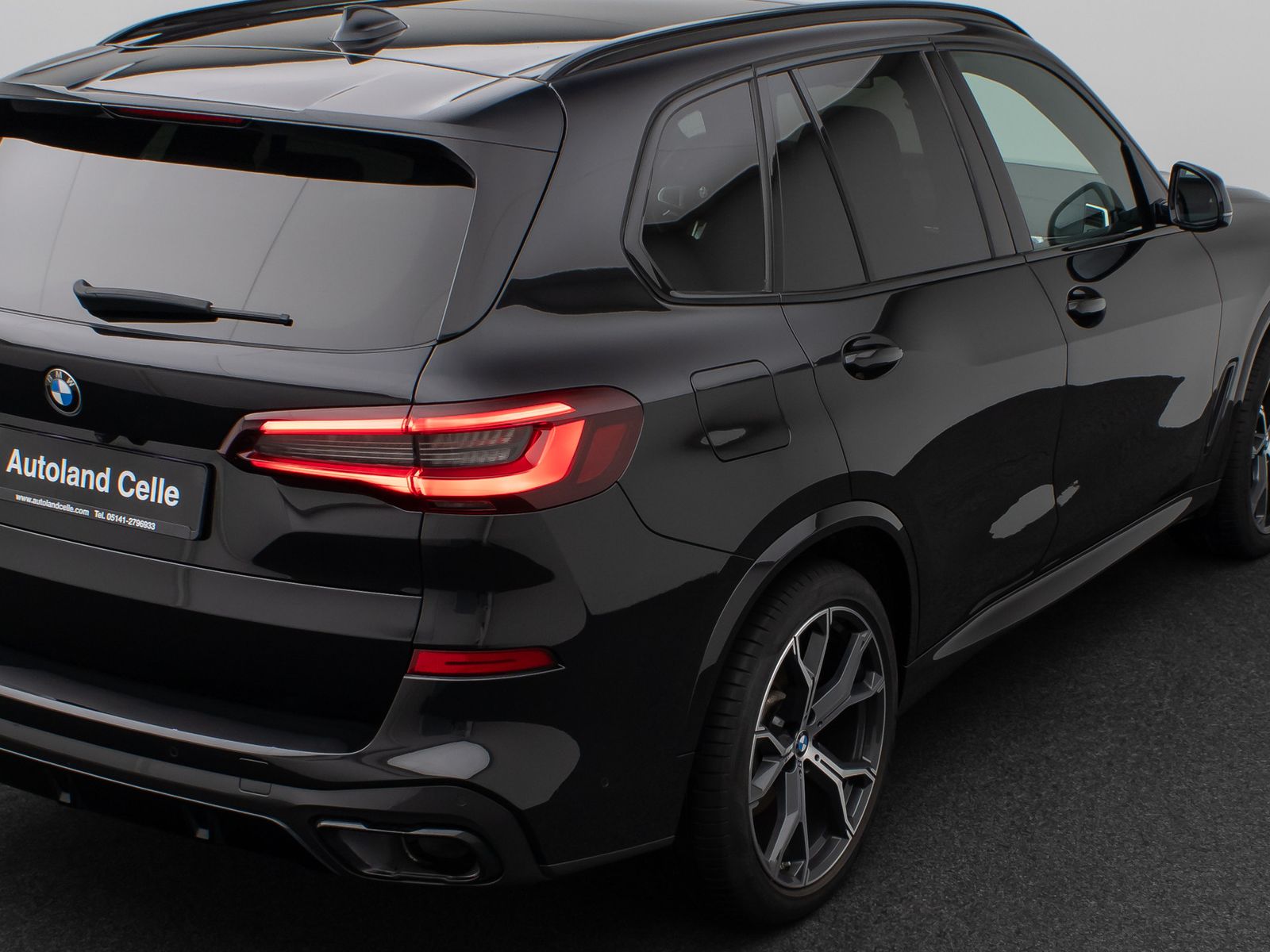 Fahrzeugabbildung BMW X5 xD30d M Sport Panorama Laser Kamera HUD HiFi