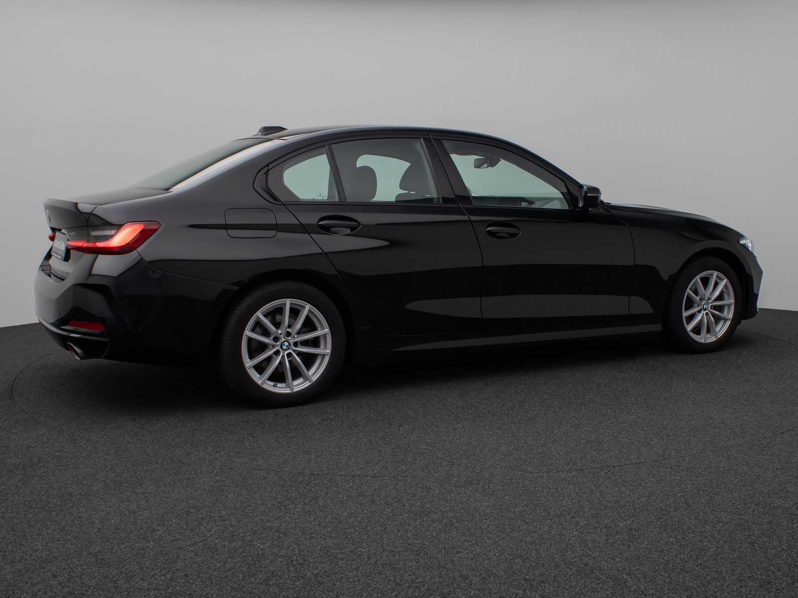 Fahrzeugabbildung BMW 318i DAB PDC Widscreen Geschwindigkeitsreg LED