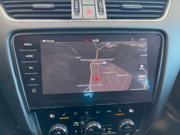 Skoda Octavia Combi RS 4x4 *PANO*NAVI*STANDHEIZUNG*AHK
