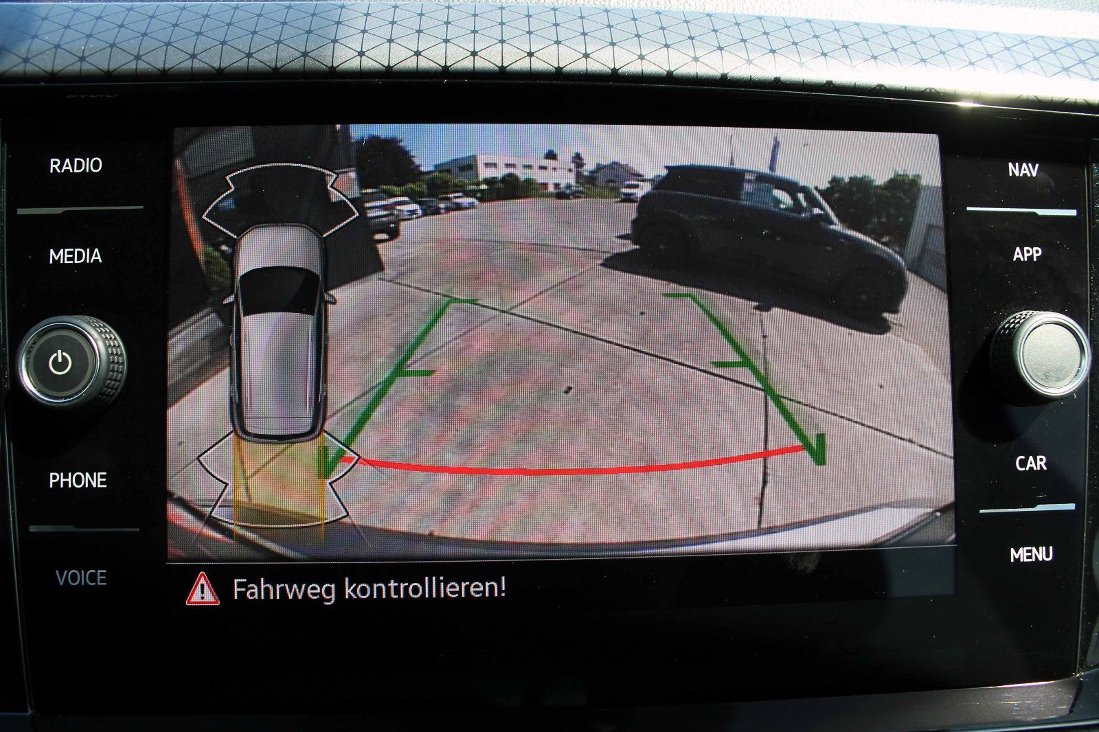 Fahrzeugabbildung Volkswagen T-Cross 1.0 TSI DSG Style ACC NAVI KAM PDC AHK