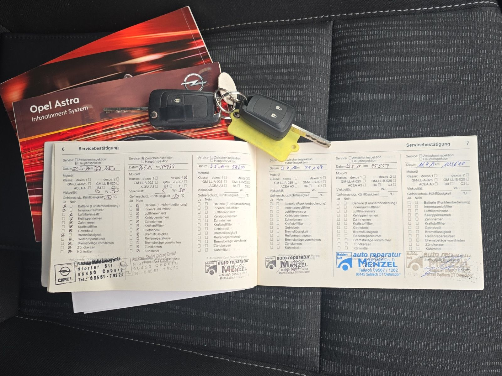 Fahrzeugabbildung Opel Astra J Lim. 5-trg Design Edition Klima Tempomat