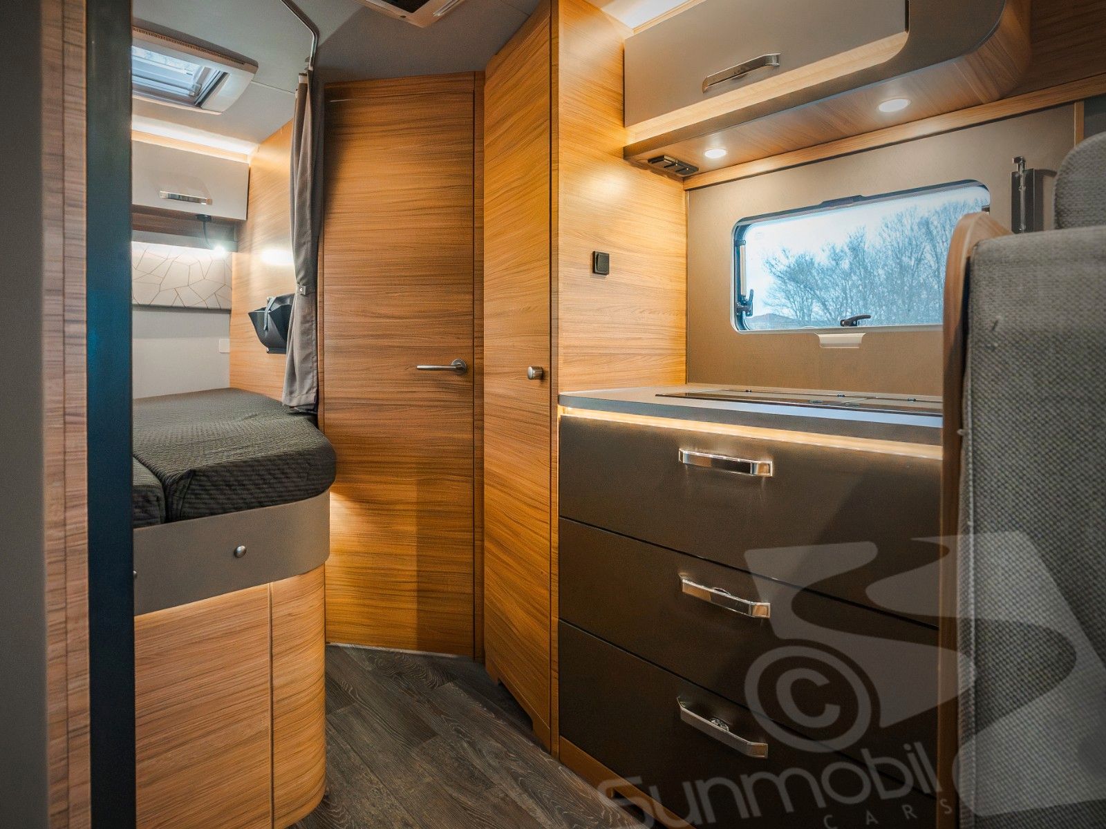 Fahrzeugabbildung Weinsberg CaraSuite FORD 650 MF #SAT #KLIMA #MEDIA #VOLL
