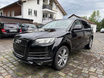 Audi Q7 - 1