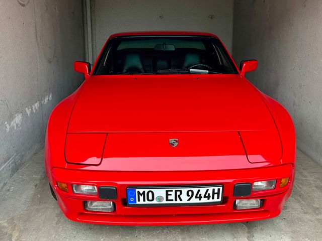 Porsche 944 2,5L BJ 1984 75TKM indisch rot  Frame off