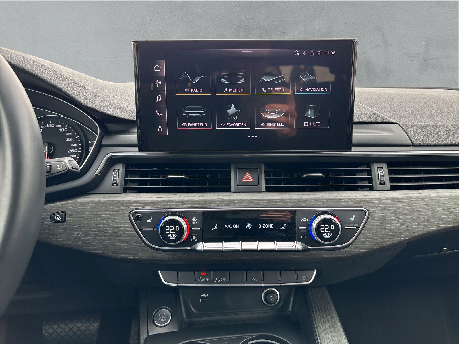 Fahrzeugabbildung Audi A4 Avant (8WD)(05.2019->) 35 TDI advanced