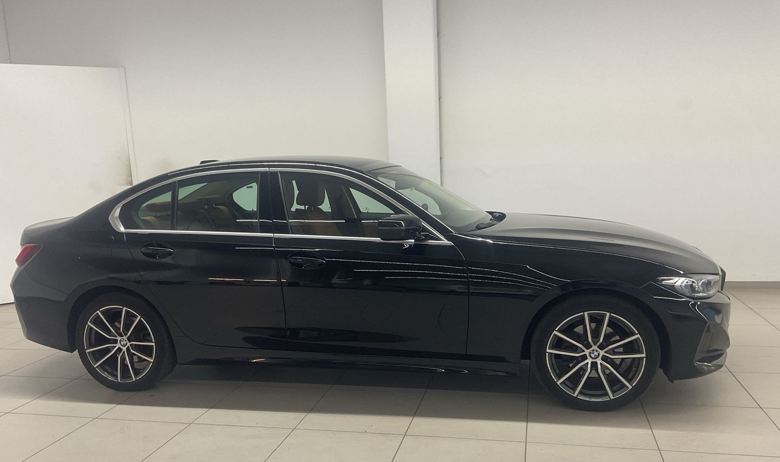 BMW 320d Aut. NAVI LED ACC KAM LEDER foto 2