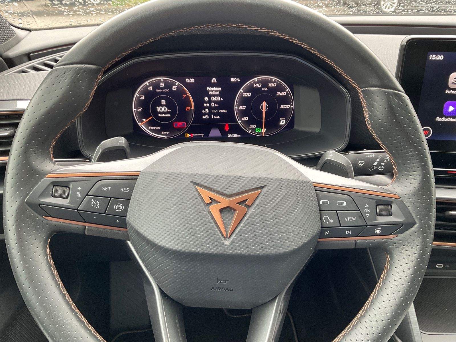 Fahrzeugabbildung CUPRA Leon Sportstourer 1.5 eTSI DSG,Kamera,18,LED
