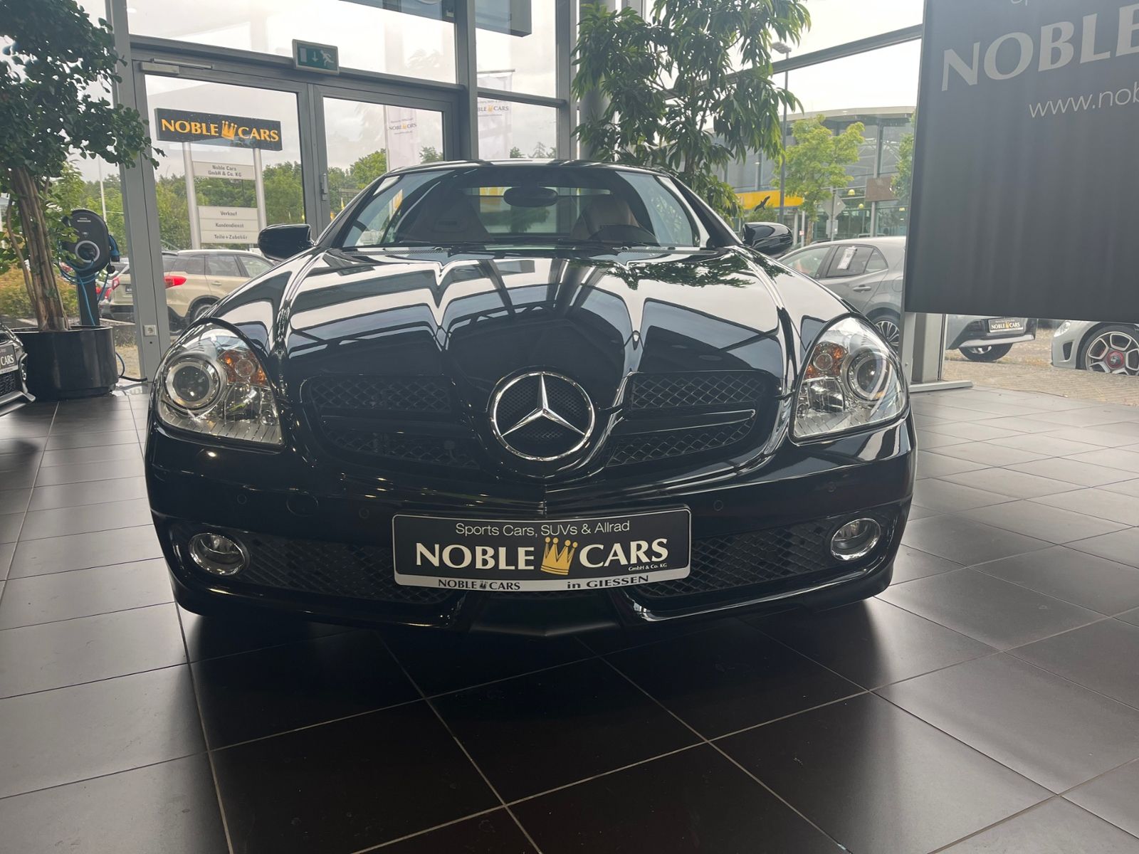Fahrzeugabbildung Mercedes-Benz SLK Roadster 200 Kompressor AIRSCARF PDC SHZ