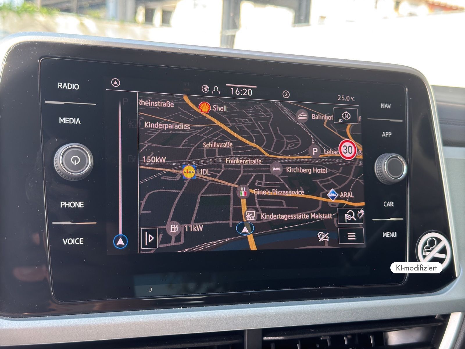 Volkswagen T-Roc - Bild 21