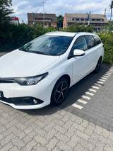 Toyota Auris Touring S. 1,2-l-Turbo Team Deutsch. S... - gebrauchte Toyota Auris aus dem Jahr 2019