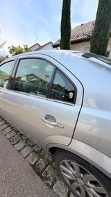 Ford Mondeo 2,0 Ghia Ghia - Ford Mondeo aus 2005: Ghia