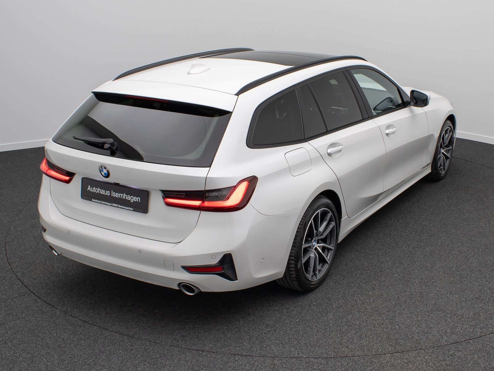 Fahrzeugabbildung BMW 320d DAB Kamera HiFi Memory LED Panorama 18Zoll