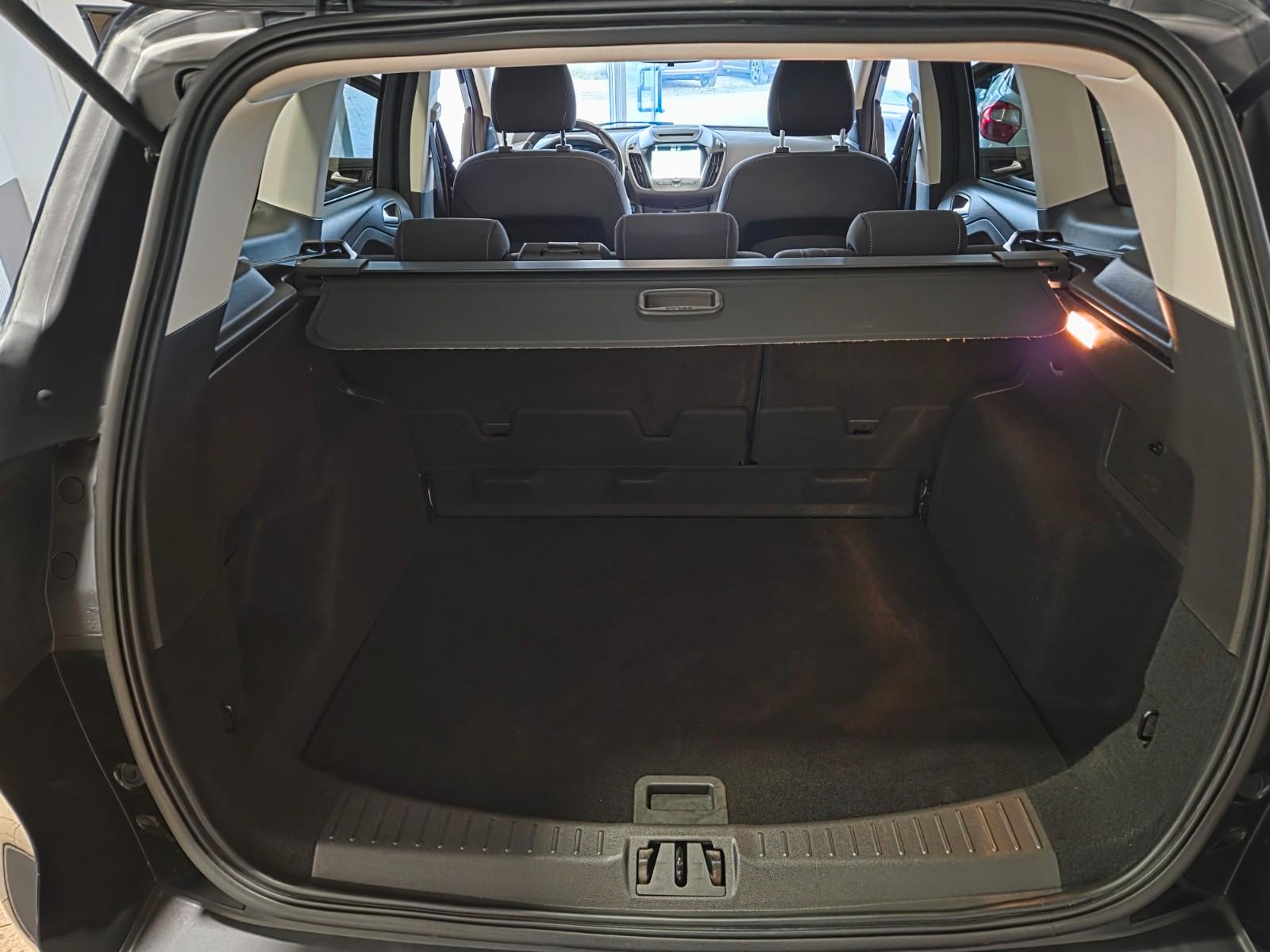 Ford Kuga Cool & Connect