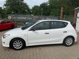 Hyundai i30 Classic*KLIMA*AHK*AUX*EURO5*ISOFIX* - Hyundai i30: Kleinwagen