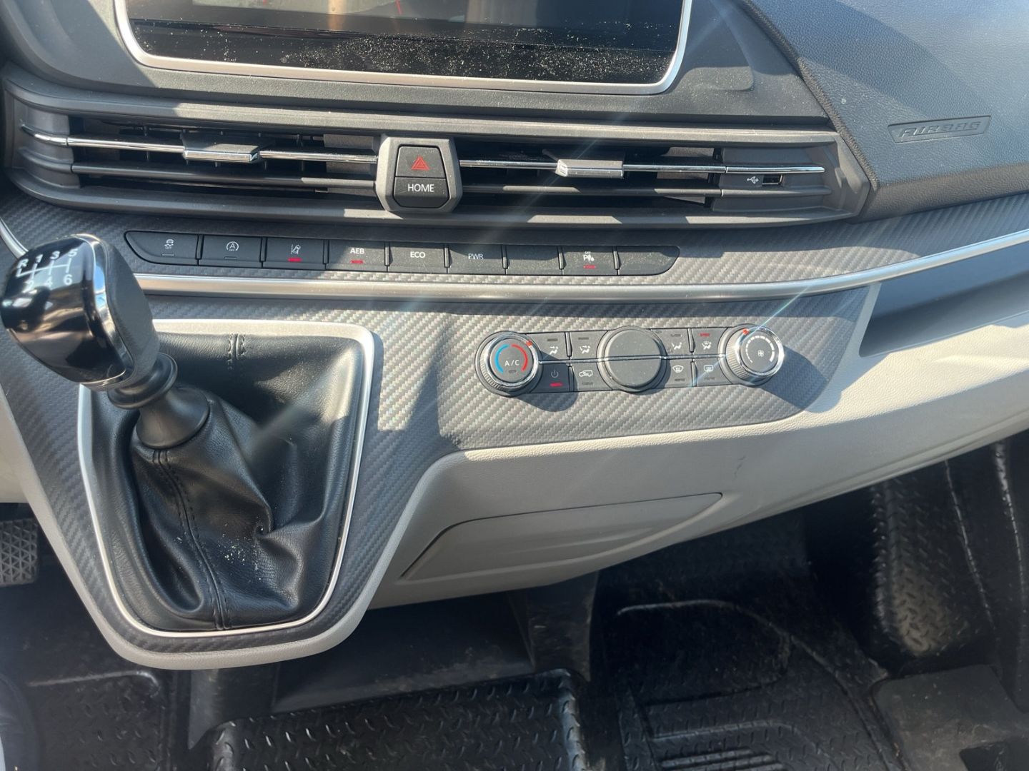 Fahrzeugabbildung Maxus Deliver9 2.0 Diesel Panel Van L3H2 FWD Base inkl