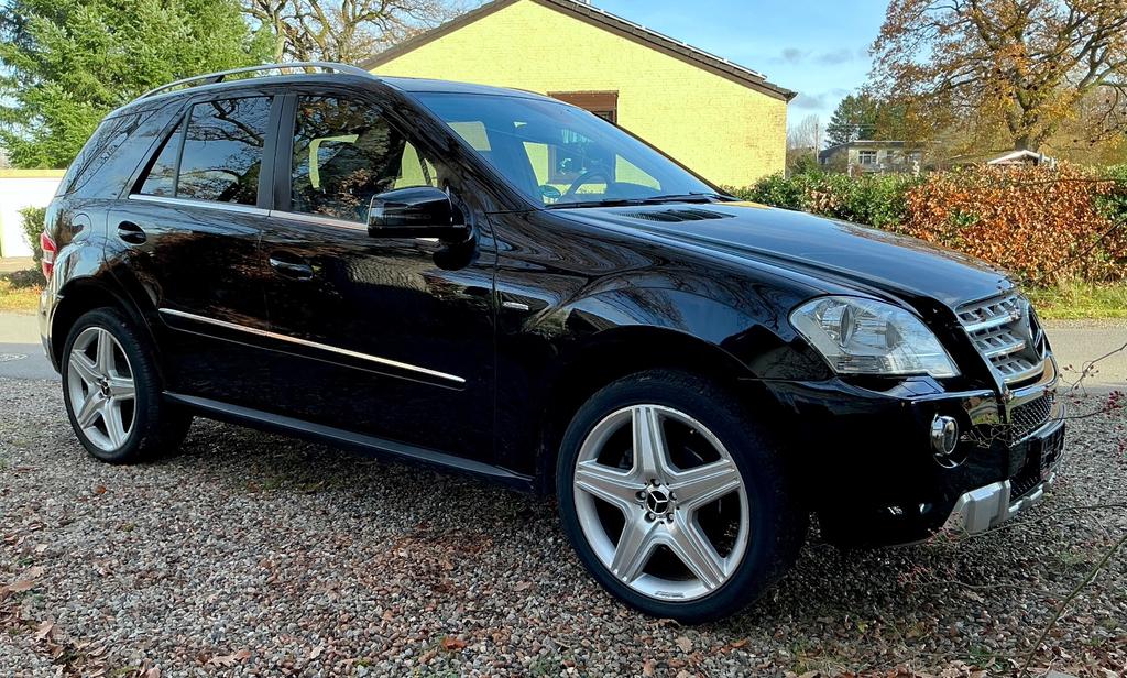 Mercedes-Benz ML 300