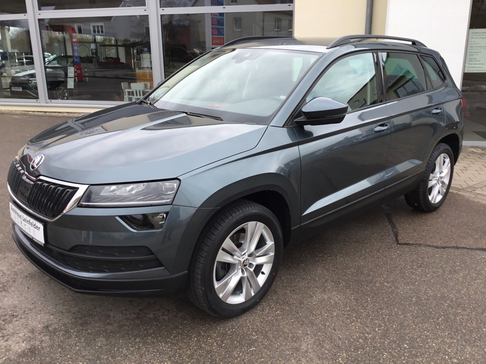 Fahrzeugabbildung SKODA Karoq 2.0 TDI Style 4x4+LED+AHK+18"+Navi