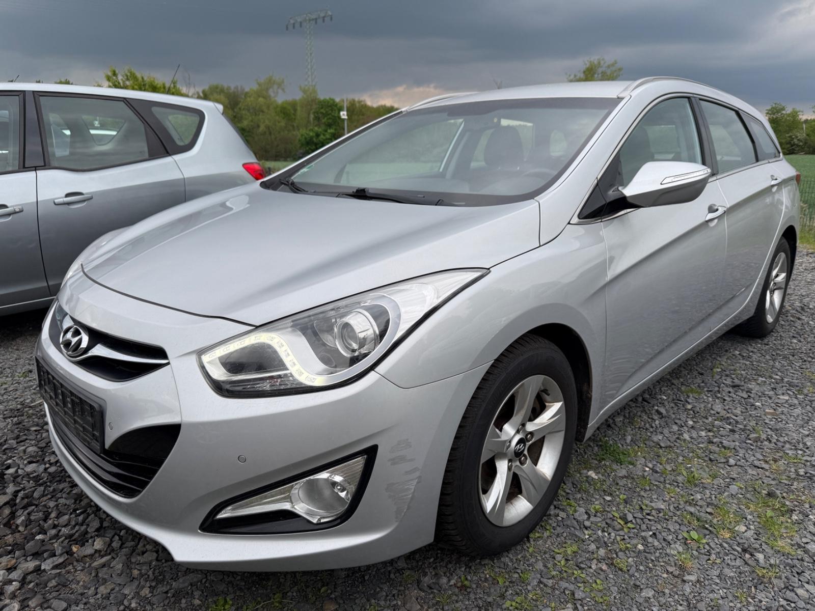 Hyundai i40 1.7 CRDI Navi Kamera TÜV bis Dezember 2026