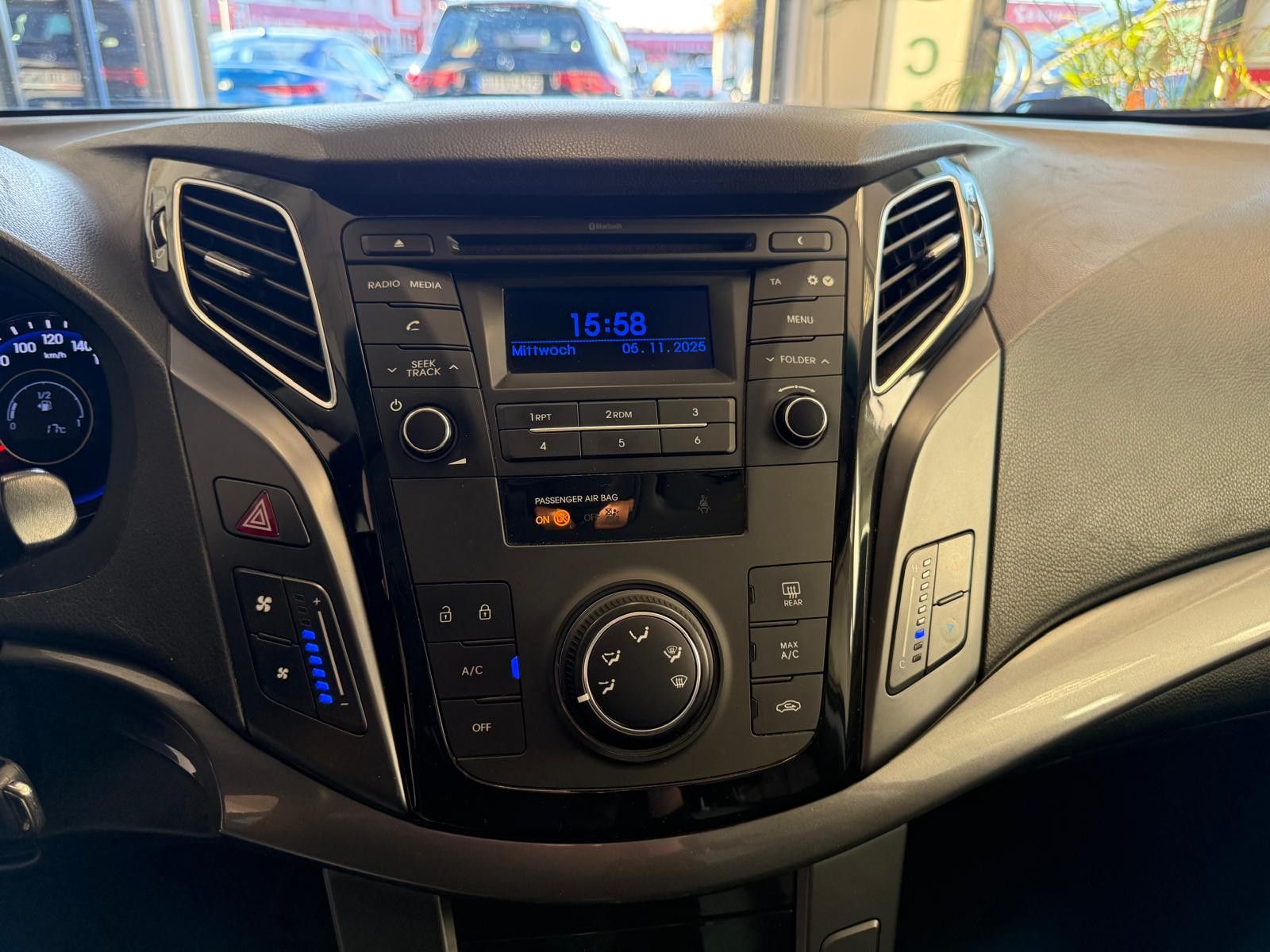 Fahrzeugabbildung Hyundai i40 cw blue Classic /AHK/8.FACH BEREIFT