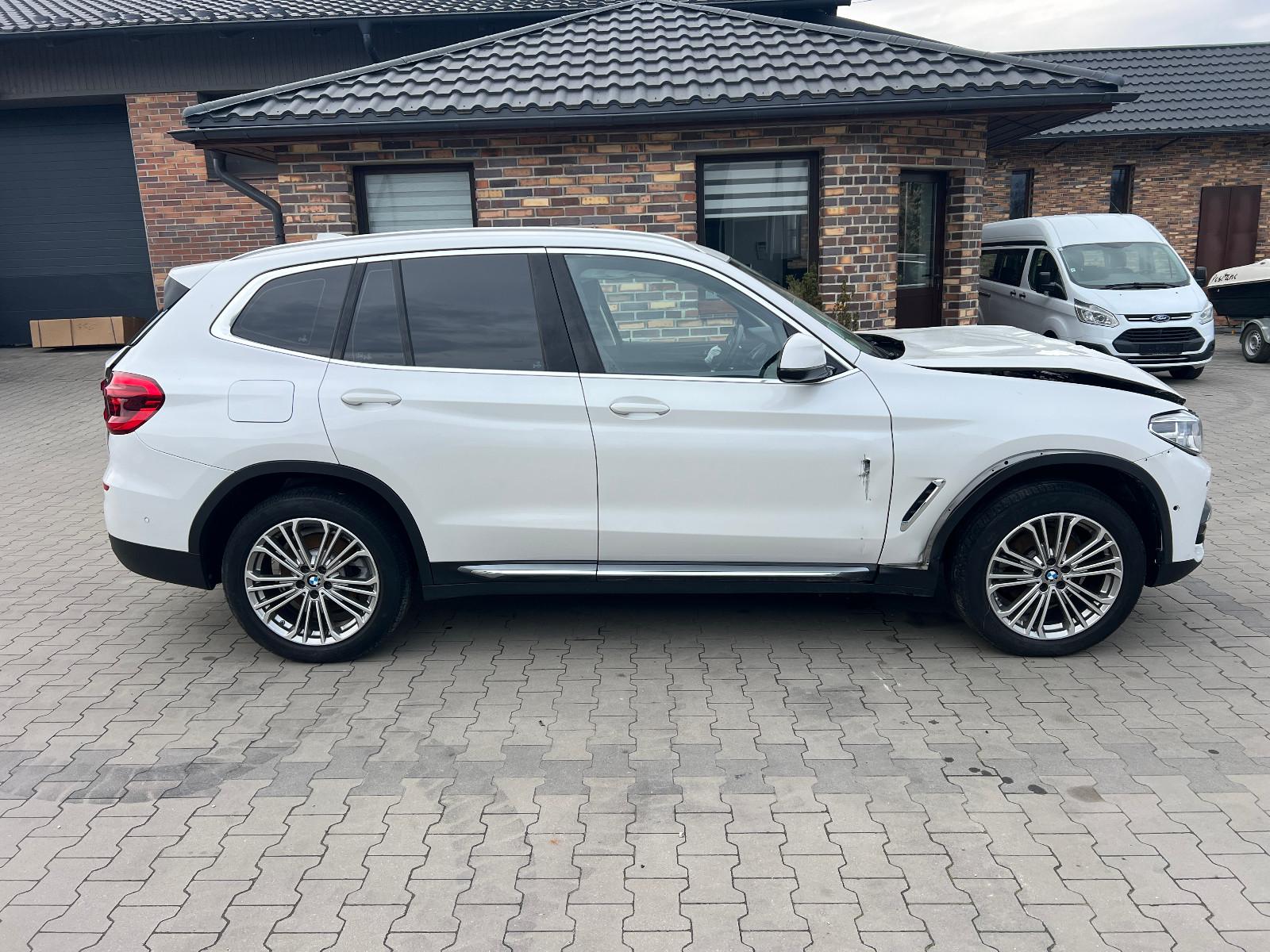 BMW X3 xDrive20d Luxury Line AT