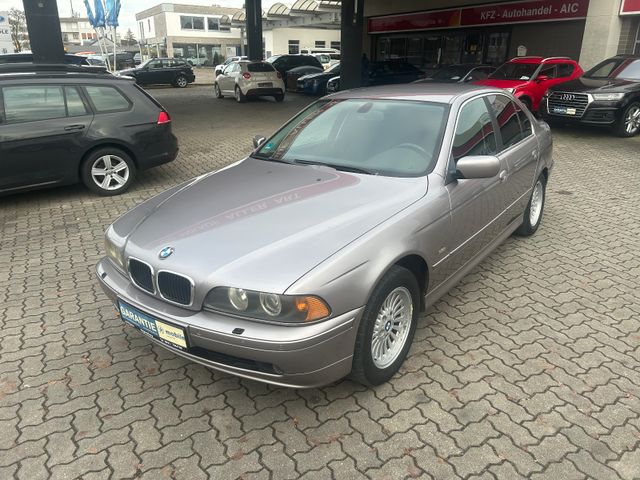 BMW 525iA-Xenon-SHZ-Elsitze Memory-PDC-Navi-Gas(LPG)