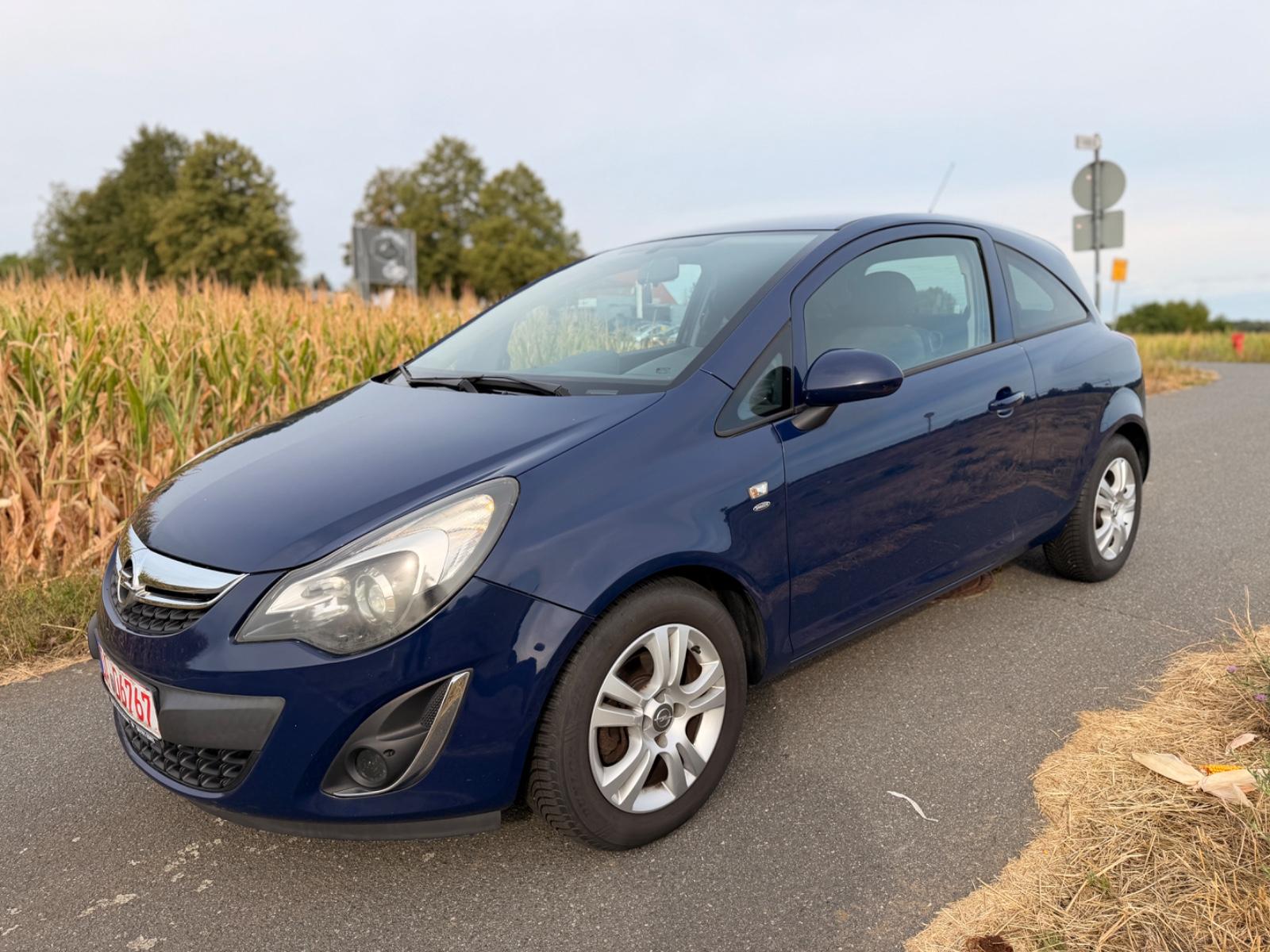 Opel Corsa D 1.4 Satellite