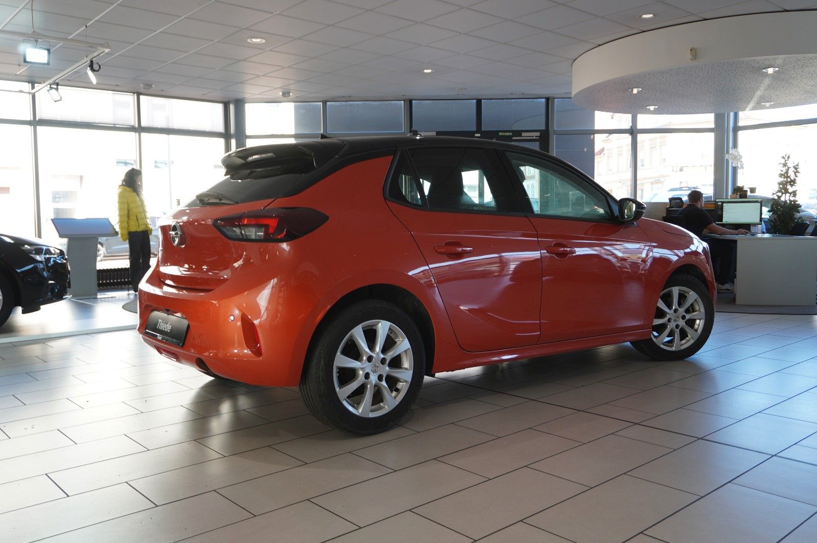 Fahrzeugabbildung Opel Corsa F 1.2 EDITION NAVI/LED/KAMERA/TEMP./SPORT