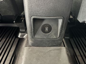 Ford Tourneo Courier Titanium