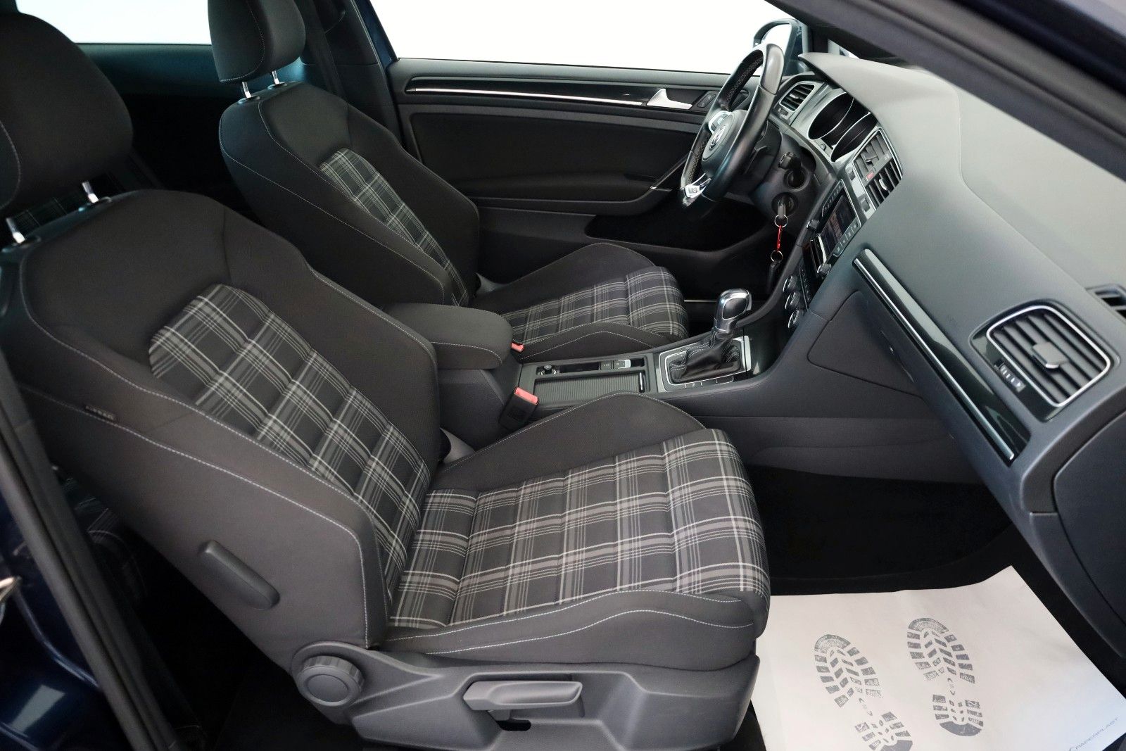 Fahrzeugabbildung Volkswagen Golf VII GTD Navi,Xenon,Kamera,SH,PDC,SR+WR
