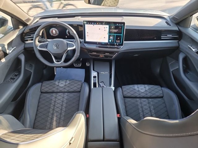 Fahrzeugabbildung Volkswagen Passat Variant 2,0 TDI DSG R-LINE BLACK STYLE HU