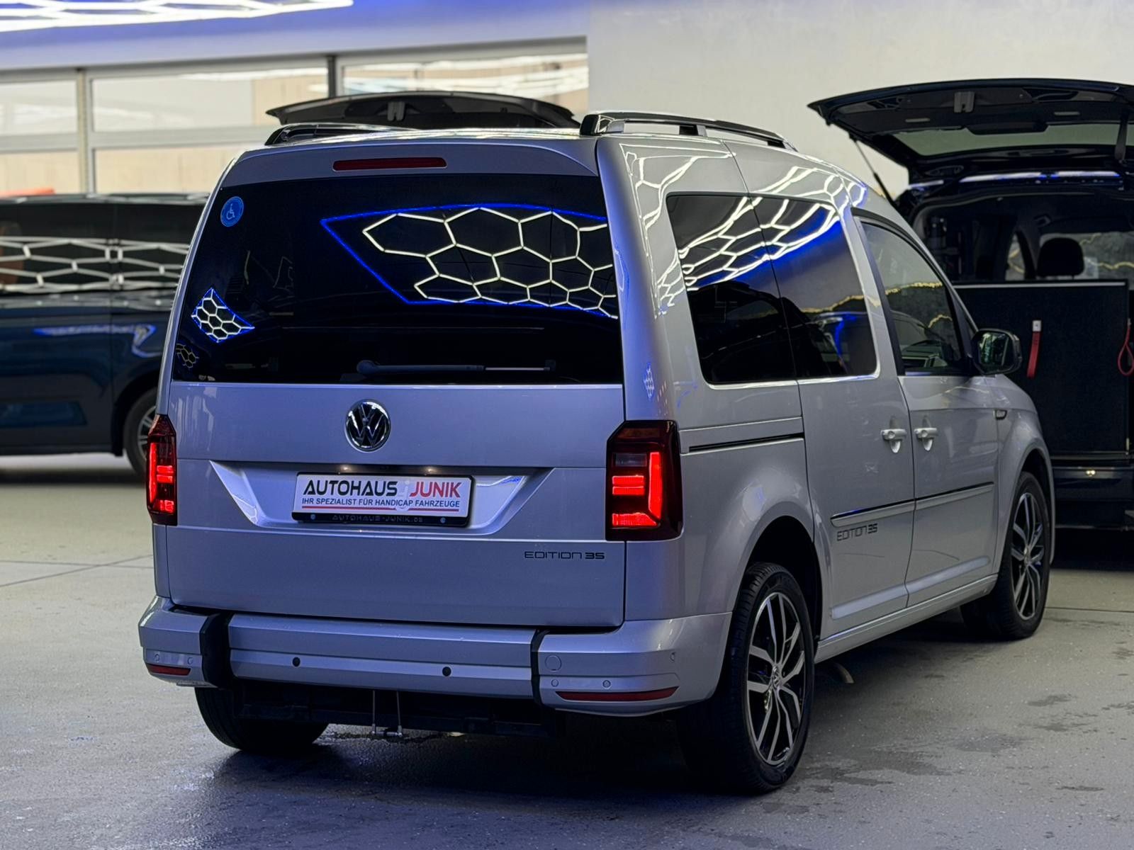 Volkswagen Caddy-DSG-Behindertengerecht-Edition 35-Rampe foto 15
