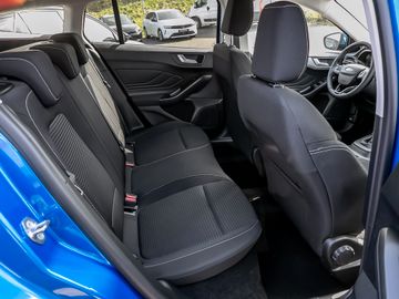 Ford Focus Turnier 1.0 Titanium-LED-Keyless-Winter-P.