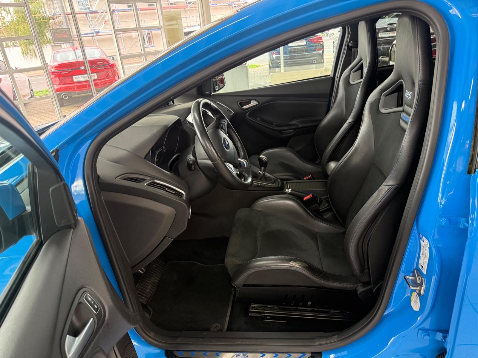 Ford Focus RS 2.3 EcoBoost 350 ch • 4x4 • Recaro • Toit ouvrant • Brembo - Sony Premium