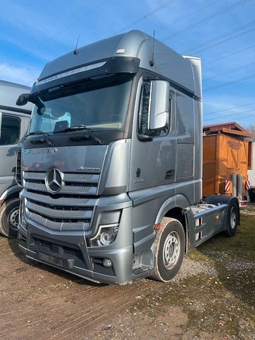 Mercedes-Benz 1853 Giga Space Retarder   Actros 5