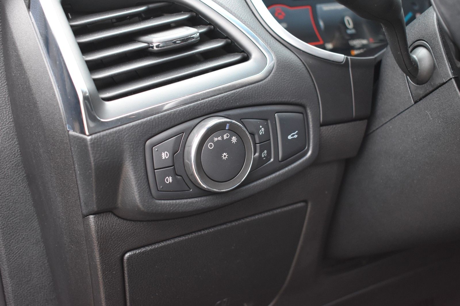 Fahrzeugabbildung Ford Edge ST-Line 4x4 Kamera Sitzbelüftung ACC