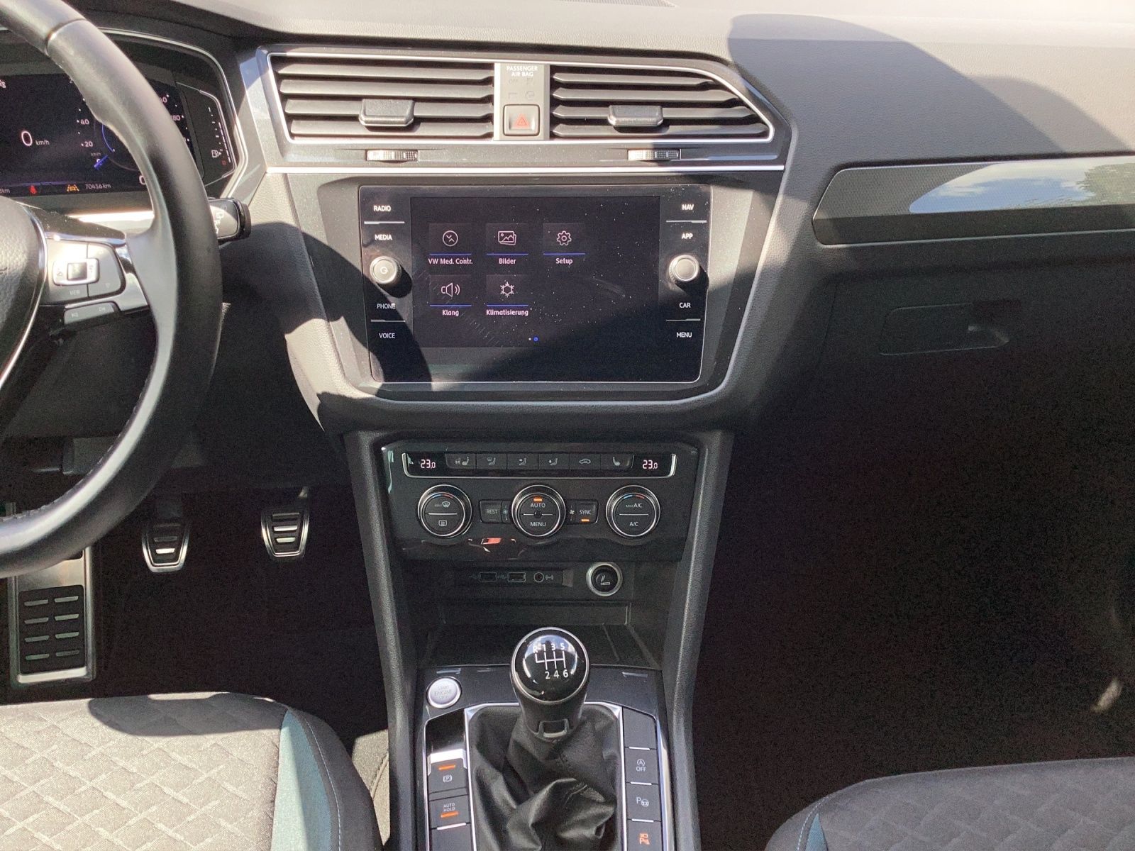 Fahrzeugabbildung Volkswagen Tiguan TDI IQ.DRIVE AHK Kamera ACC